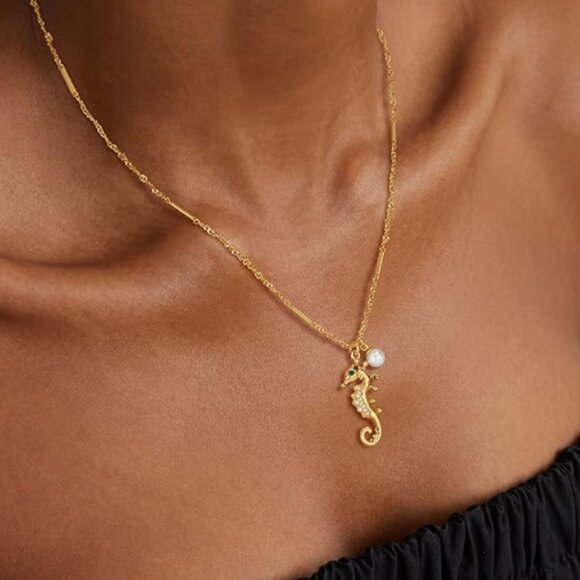 Seahorse Charm Necklace in Gold – Delicate Coastal Statement - Picture 6 of 6